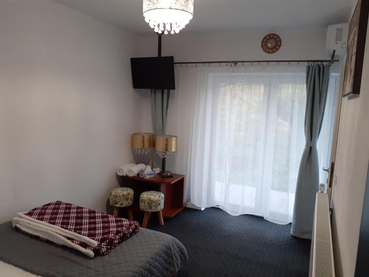 Salcia Otel Tasnad Dış mekan fotoğraf