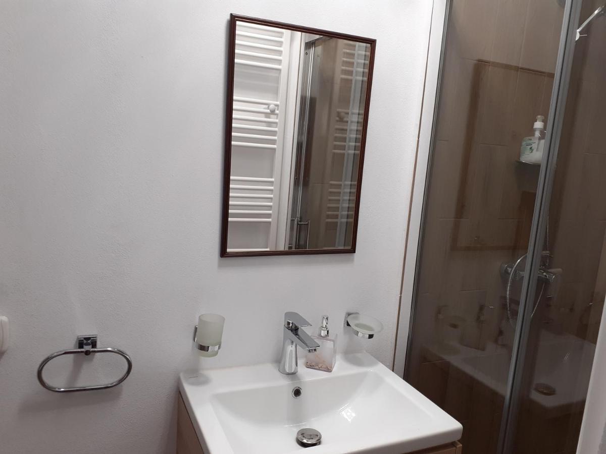 Salcia Otel Tasnad Dış mekan fotoğraf